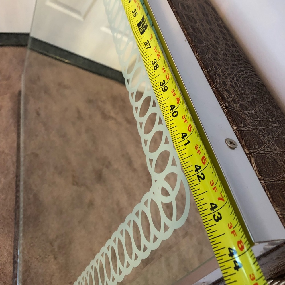Alligator skin mirror - Picture 6 of 7